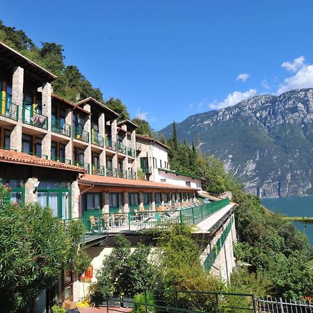 Centro Vacanze La Limonaia Limone sul Garda Exteriör bild